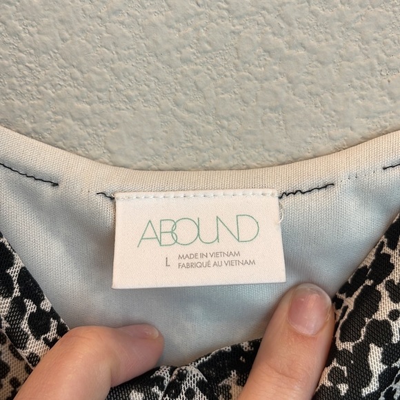 NWT Abound Puff Sleeve Cow Print Top Size Large - Picture 5 of 9